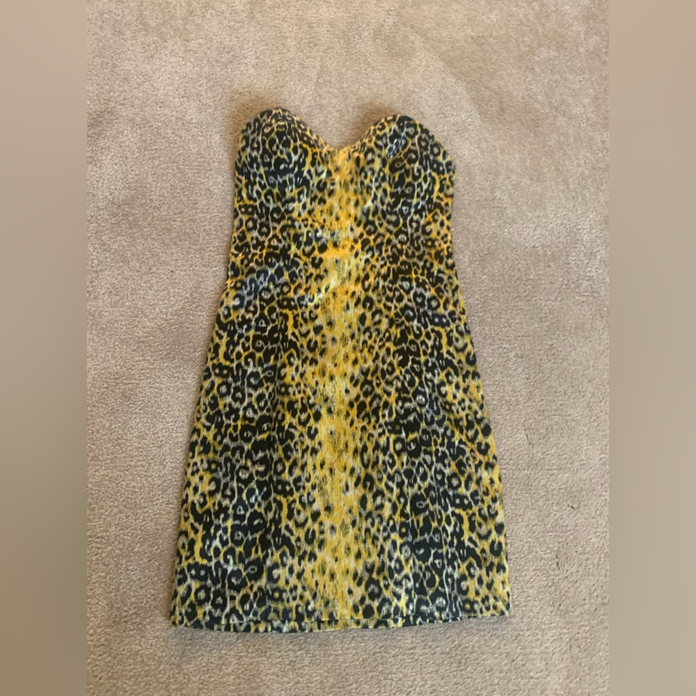 Guess red dress in very good condition size 4